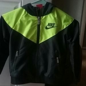 Nike jacket little boy size 6